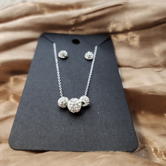 Trio of White Diamond Spheres Necklace with Matching Studs - Picture 6 of 7